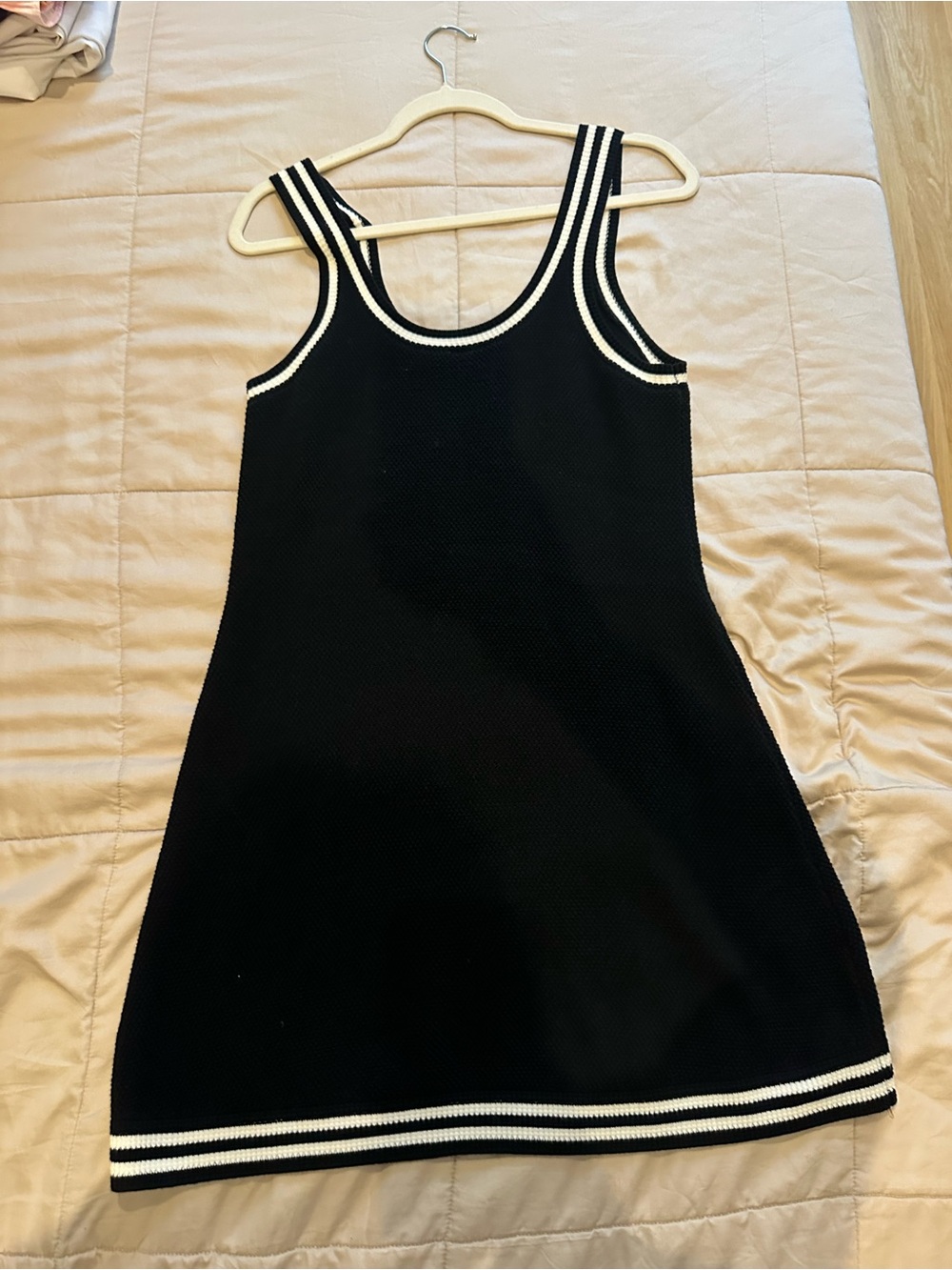 Alo Dress - Picture 2 of 2